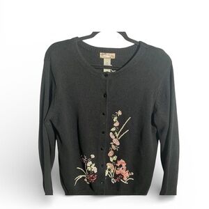 Heirloom Collectibles Black Cardigan sweater Floral Embroidery Grandmacore